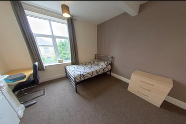 5 bed house, Hoole road, Broomhill, Sheffield, S105BH - Image 3
